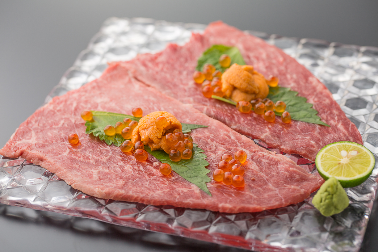「焼肉ますお」名物うにと赤身刺し〜新鮮尾崎牛を『ますお』で食す！最高品質のお肉を是非ご堪能下さい